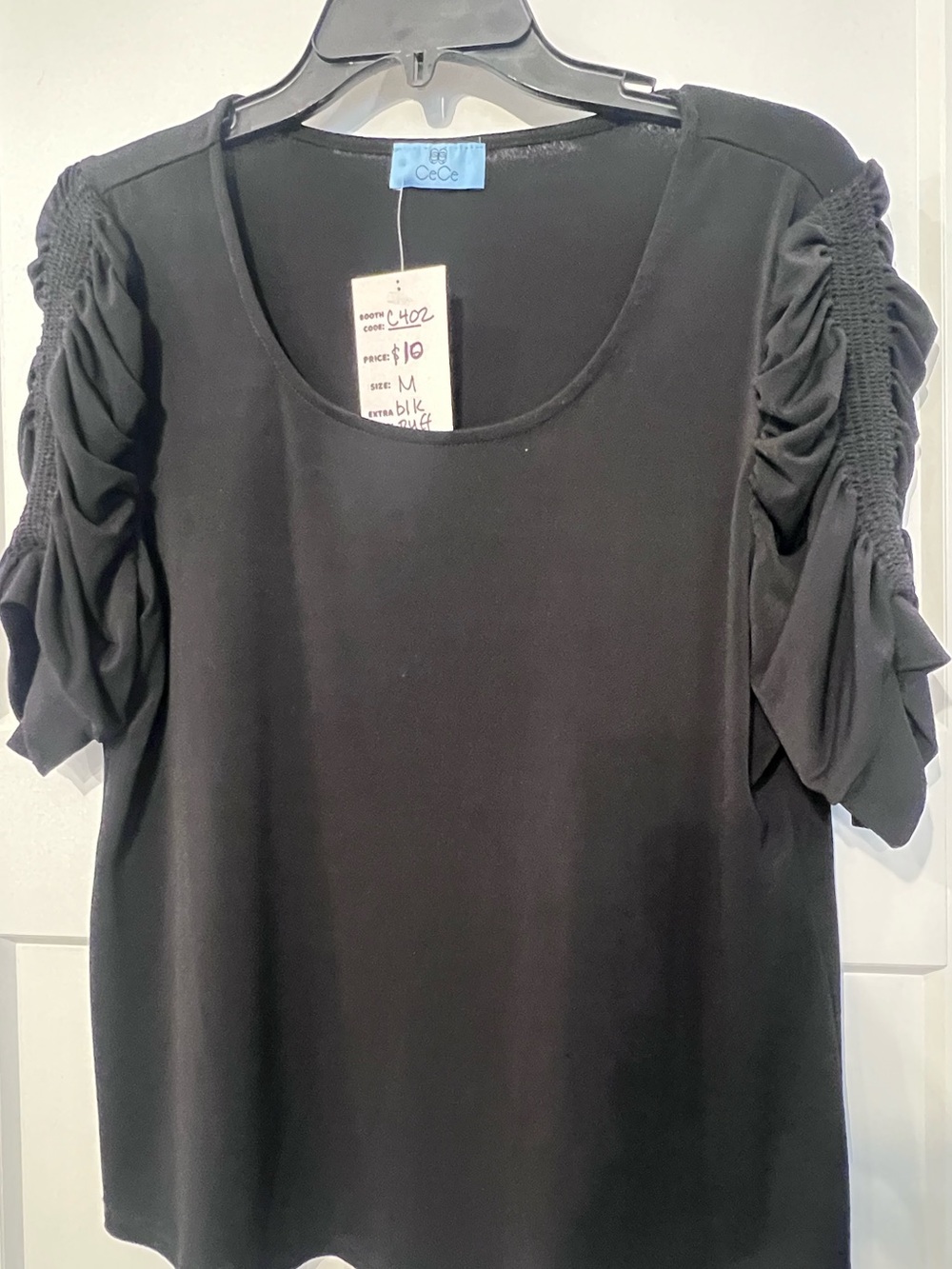 CeCe Black Short-Sleeve Ruched-Smock Shoulder Tee